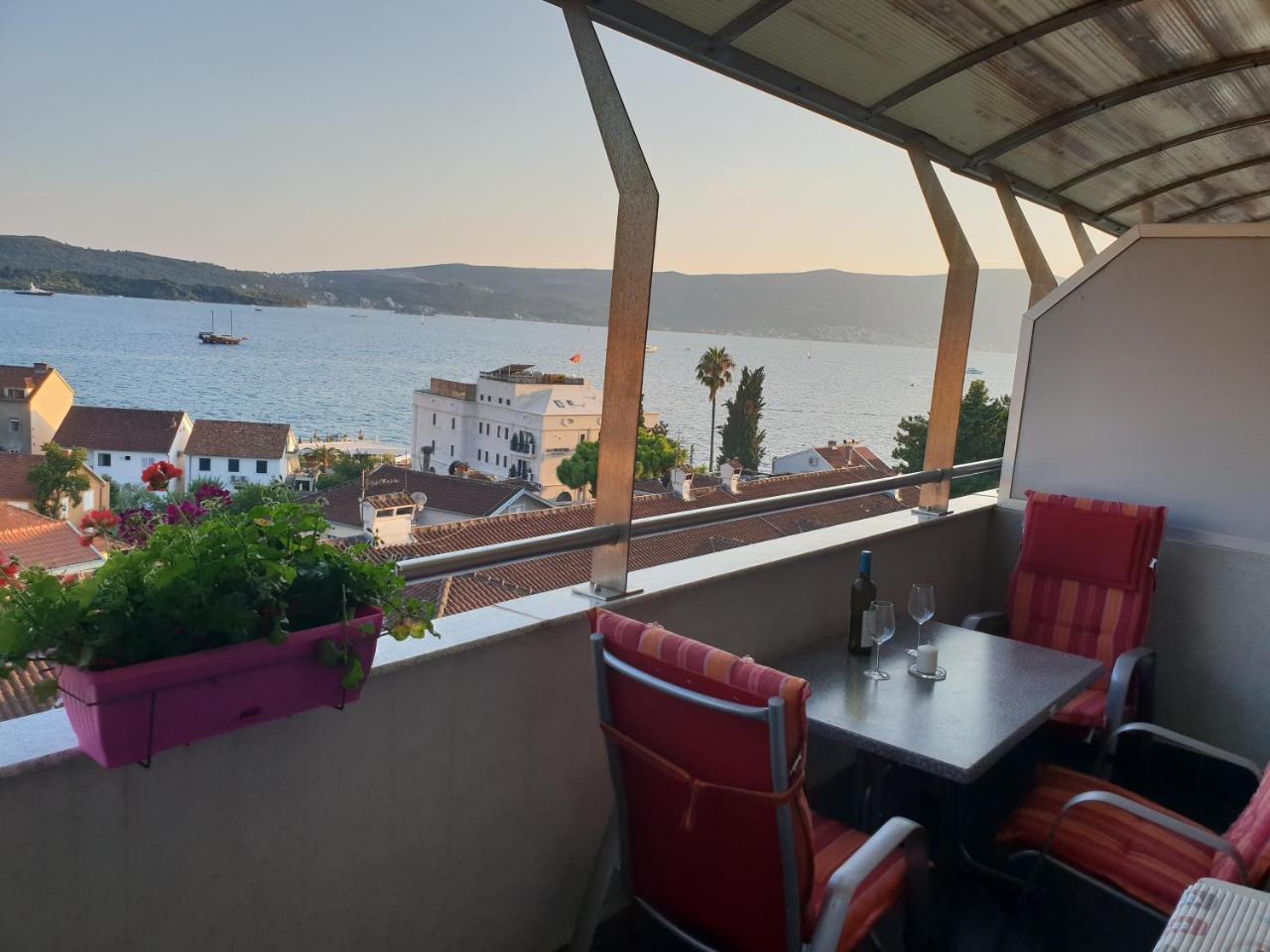 Vb Apartmani Tivat Zewnętrze zdjęcie